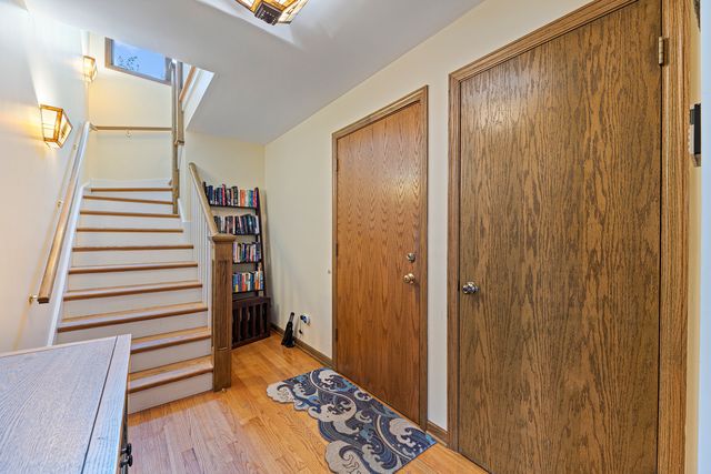 1543 N Saint Marys Road, Green Oaks, IL 60048