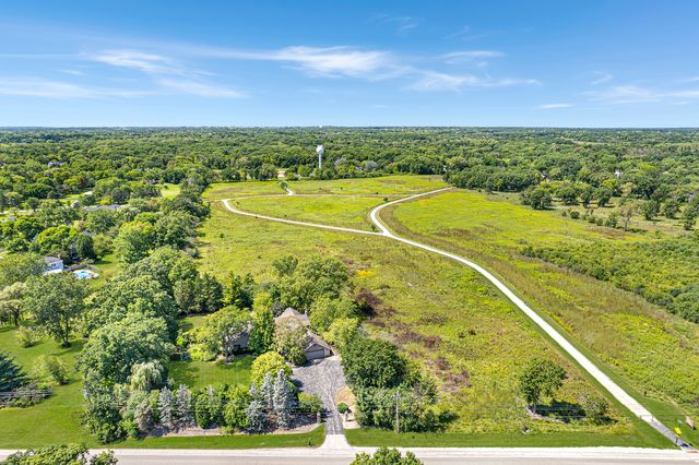 1543 N Saint Marys Road, Green Oaks, IL 60048