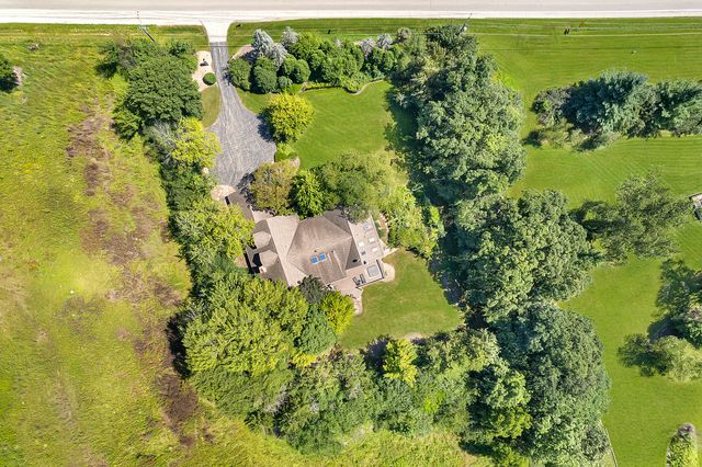 1543 N Saint Marys Road, Green Oaks, IL 60048