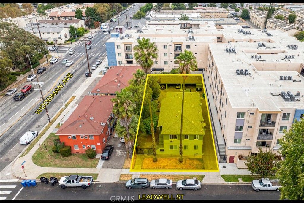 Image 7 of property listing at 13647 Leadwell Street, Van Nuys, CA 91405