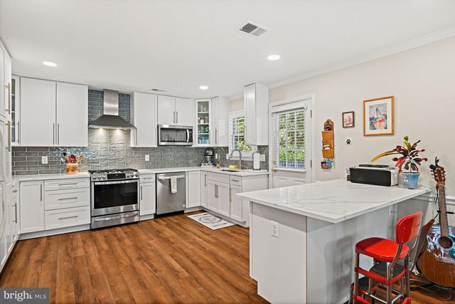 6914 CHELSEA RD, Mclean, VA 22101