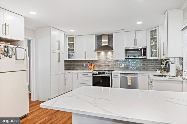 6914 CHELSEA RD, Mclean, VA 22101