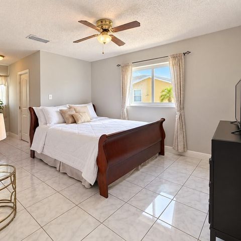 7842 NW 1ST Street, Margate, FL 33063