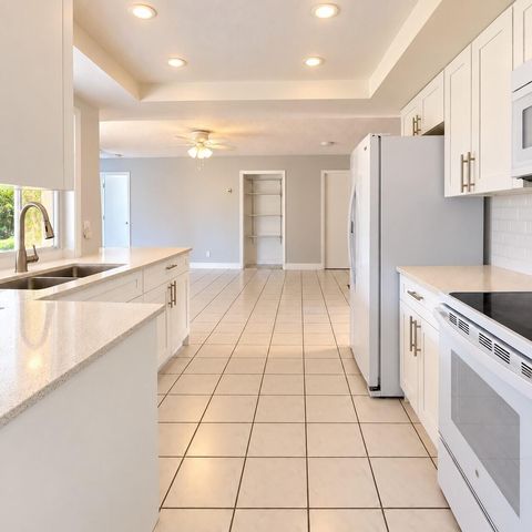 7842 NW 1ST Street, Margate, FL 33063