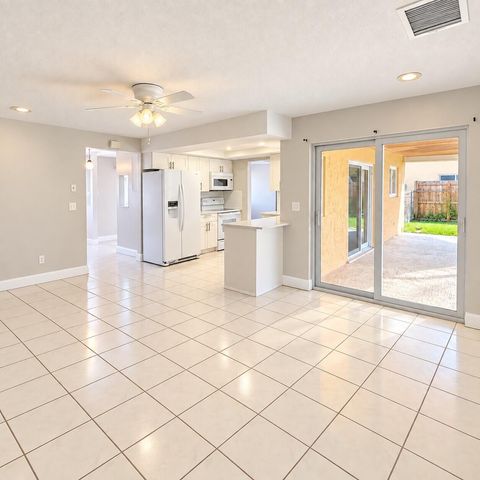7842 NW 1ST Street, Margate, FL 33063