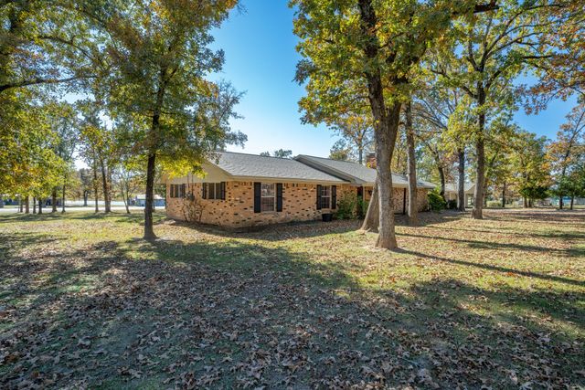 279 Rs County Road 3120, Emory, TX 75440