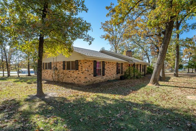 279 Rs County Road 3120, Emory, TX 75440