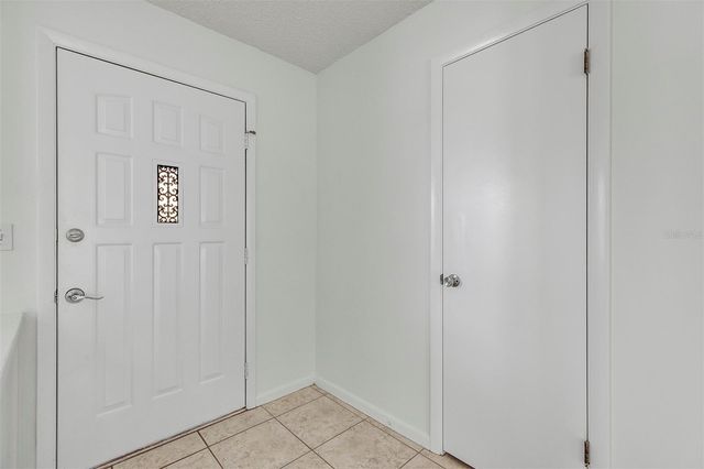 606 THIRD AVENUE, Lady Lake, FL 32159
