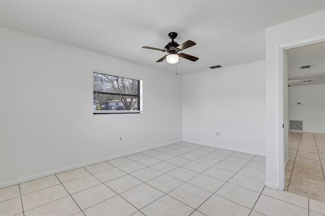 606 THIRD AVENUE, Lady Lake, FL 32159