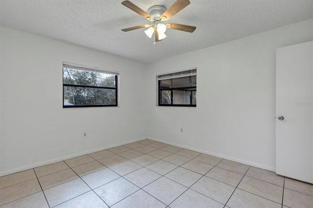 606 THIRD AVENUE, Lady Lake, FL 32159