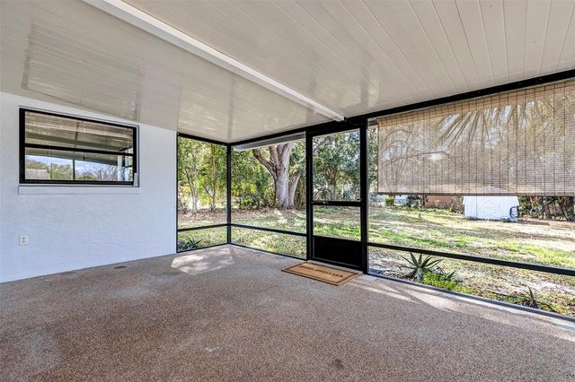 606 THIRD AVENUE, Lady Lake, FL 32159
