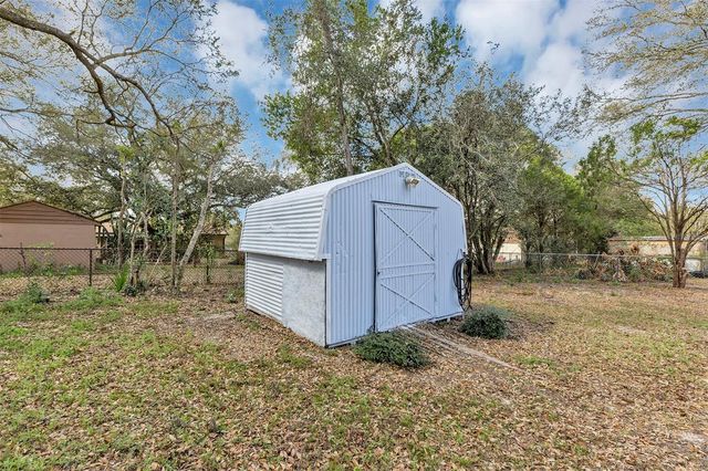 606 THIRD AVENUE, Lady Lake, FL 32159