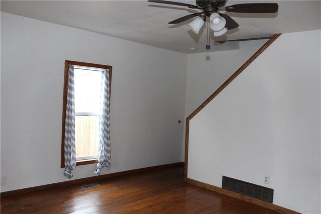 223 E Seward Street, Burlingame, KS 66414