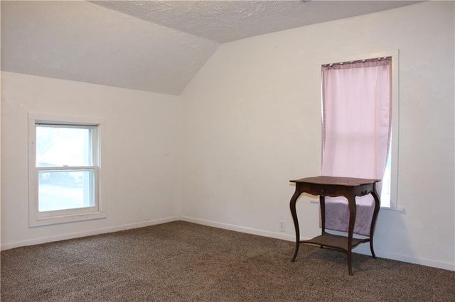 223 E Seward Street, Burlingame, KS 66414