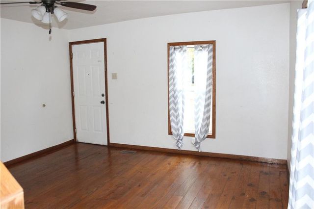 223 E Seward Street, Burlingame, KS 66414