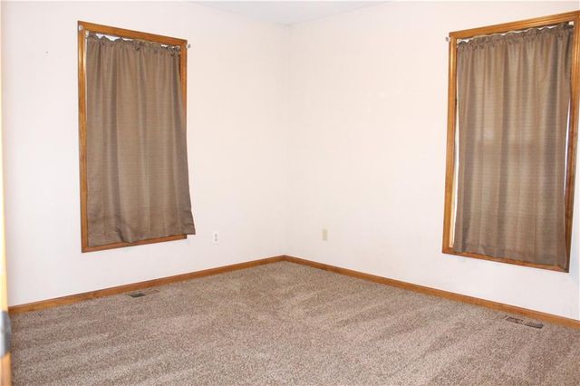 223 E Seward Street, Burlingame, KS 66414