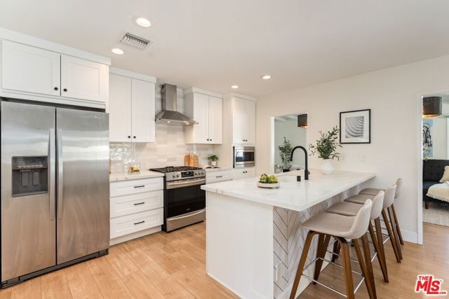 6607 Farralone Avenue, Woodland Hills (los Angeles), CA 91303
