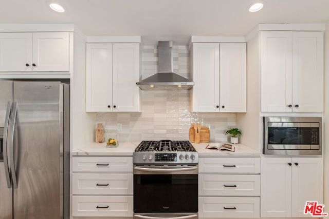 6607 Farralone Avenue, Woodland Hills (los Angeles), CA 91303
