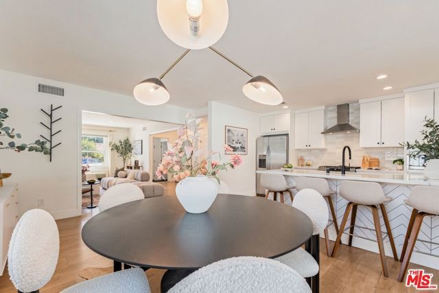 6607 Farralone Avenue, Woodland Hills (los Angeles), CA 91303