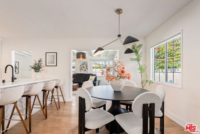 6607 Farralone Avenue, Woodland Hills (los Angeles), CA 91303