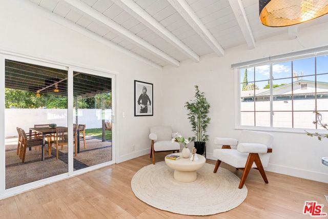 6607 Farralone Avenue, Woodland Hills (los Angeles), CA 91303