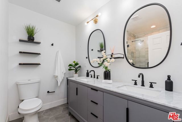 6607 Farralone Avenue, Woodland Hills (los Angeles), CA 91303