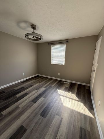 7806 Barkwood Drive, 10B, Columbus, OH 43085