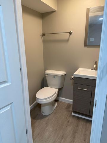 7806 Barkwood Drive, 10B, Columbus, OH 43085