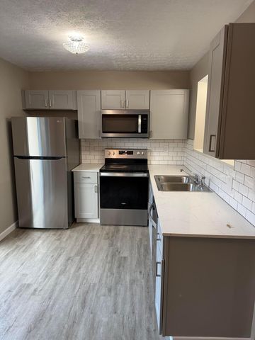 7806 Barkwood Drive, 10B, Columbus, OH 43085