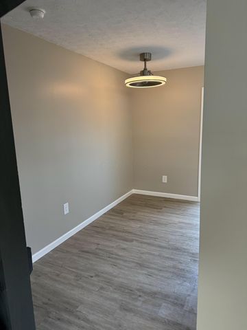 7806 Barkwood Drive, 10B, Columbus, OH 43085