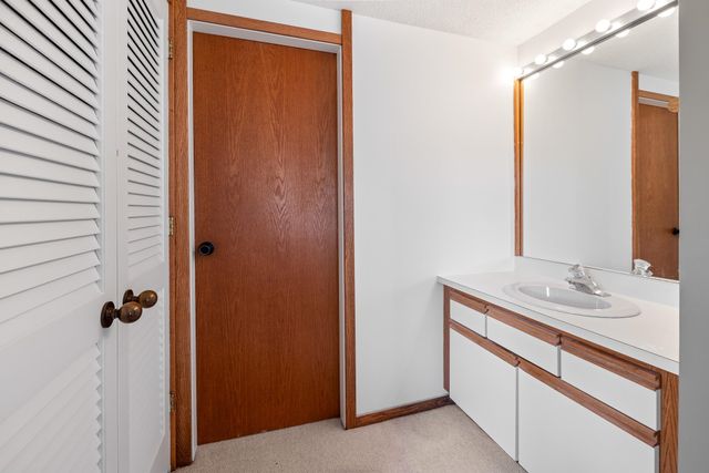 9 Pond View Road Unit 9, Winhall, VT 05340