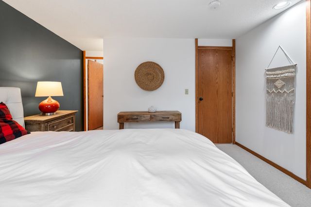 9 Pond View Road Unit 9, Winhall, VT 05340