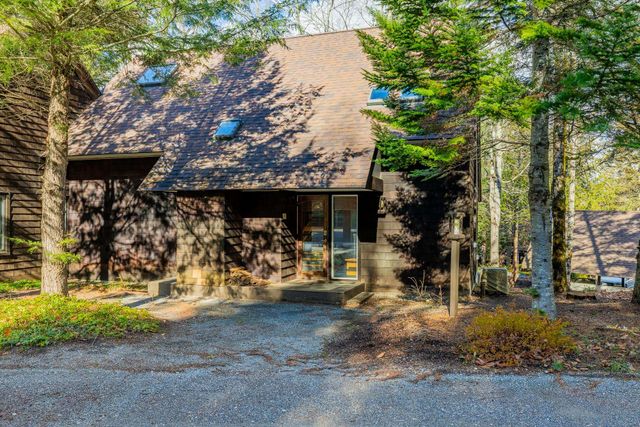 9 Pond View Road Unit 9, Winhall, VT 05340