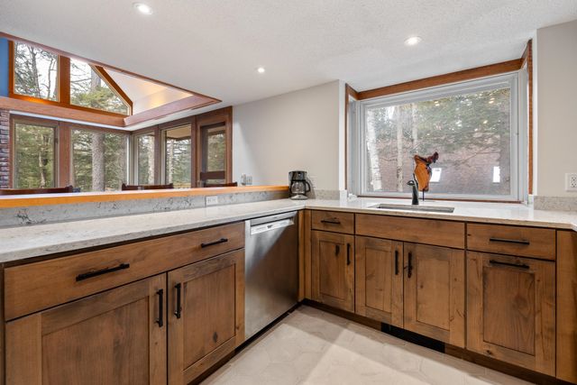 9 Pond View Road Unit 9, Winhall, VT 05340