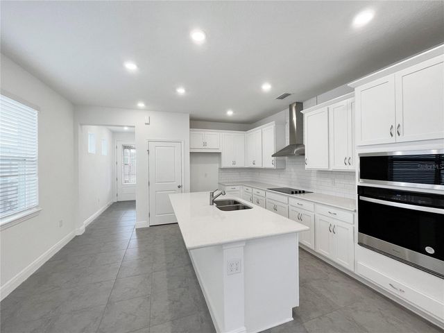 2016 SUNSHINE PEAK DRIVE, Minneola, FL 34715