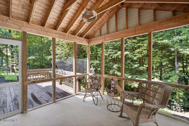 3 Bluebird Court, Saratoga Springs, NY 12866
