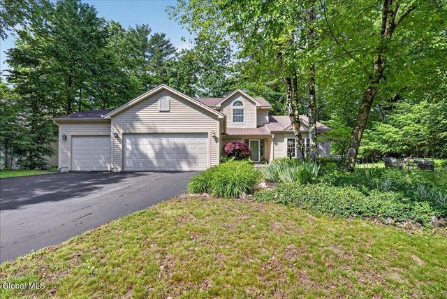 3 Bluebird Court, Saratoga Springs, NY 12866