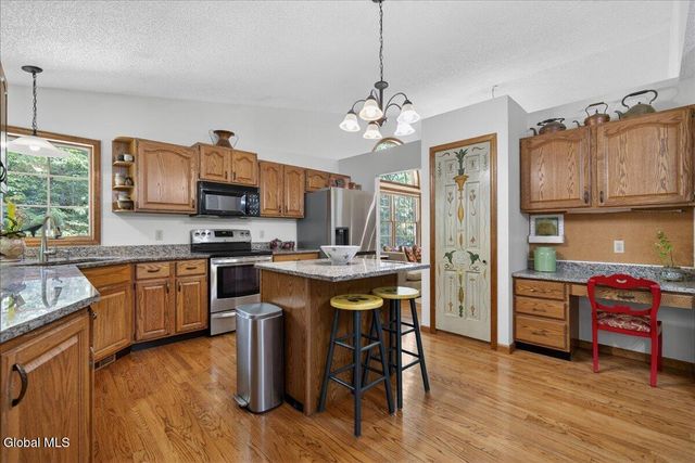 3 Bluebird Court, Saratoga Springs, NY 12866
