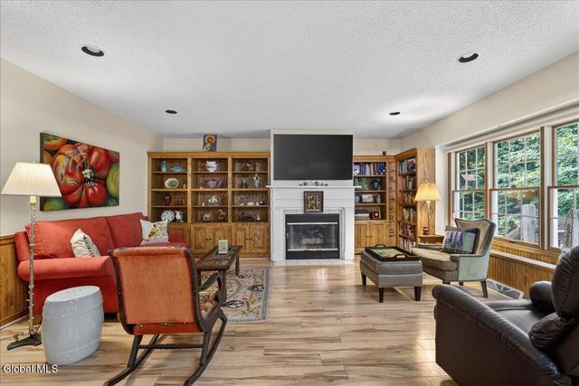 3 Bluebird Court, Saratoga Springs, NY 12866