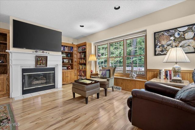 3 Bluebird Court, Saratoga Springs, NY 12866