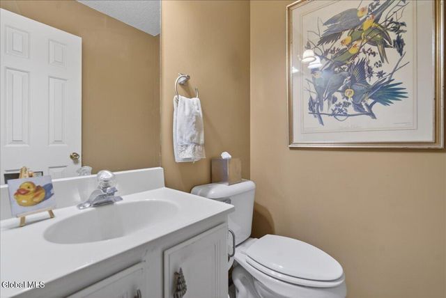 3 Bluebird Court, Saratoga Springs, NY 12866