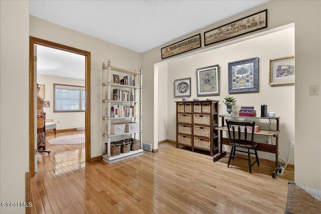 3 Bluebird Court, Saratoga Springs, NY 12866