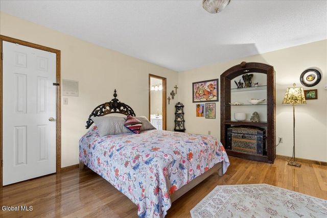 3 Bluebird Court, Saratoga Springs, NY 12866