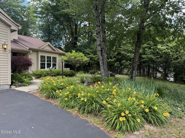 3 Bluebird Court, Saratoga Springs, NY 12866