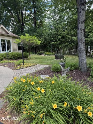 3 Bluebird Court, Saratoga Springs, NY 12866