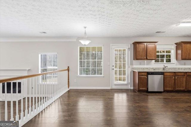 78 Saint Charles Place, Sharpsburg, GA 30277