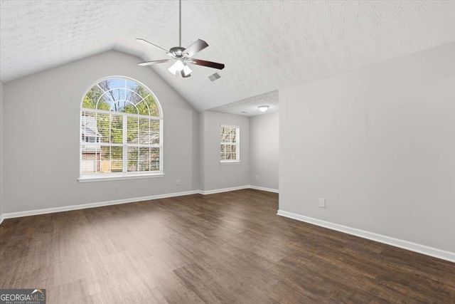 78 Saint Charles Place, Sharpsburg, GA 30277