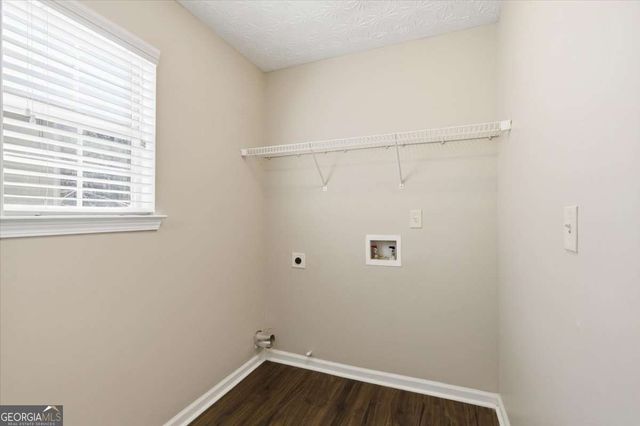 78 Saint Charles Place, Sharpsburg, GA 30277