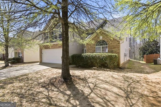 78 Saint Charles Place, Sharpsburg, GA 30277