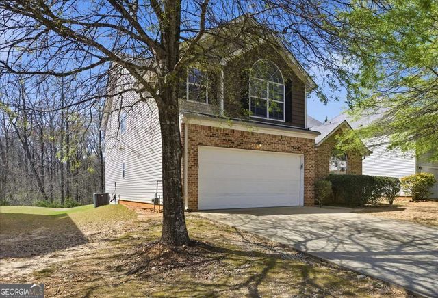 78 Saint Charles Place, Sharpsburg, GA 30277